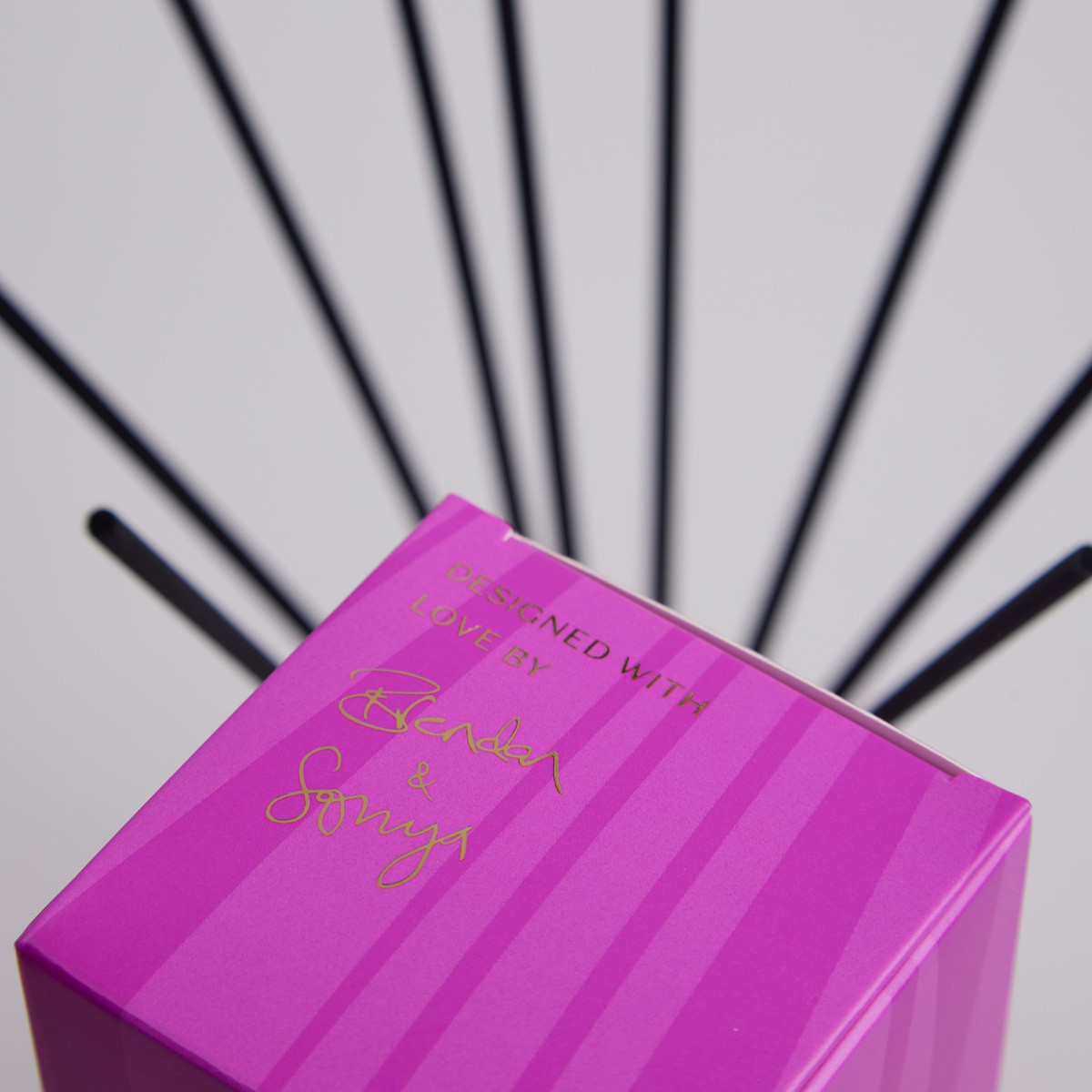 Red Hibiscus & Cedar Luxury Reed Diffuser | Kilkenny Design