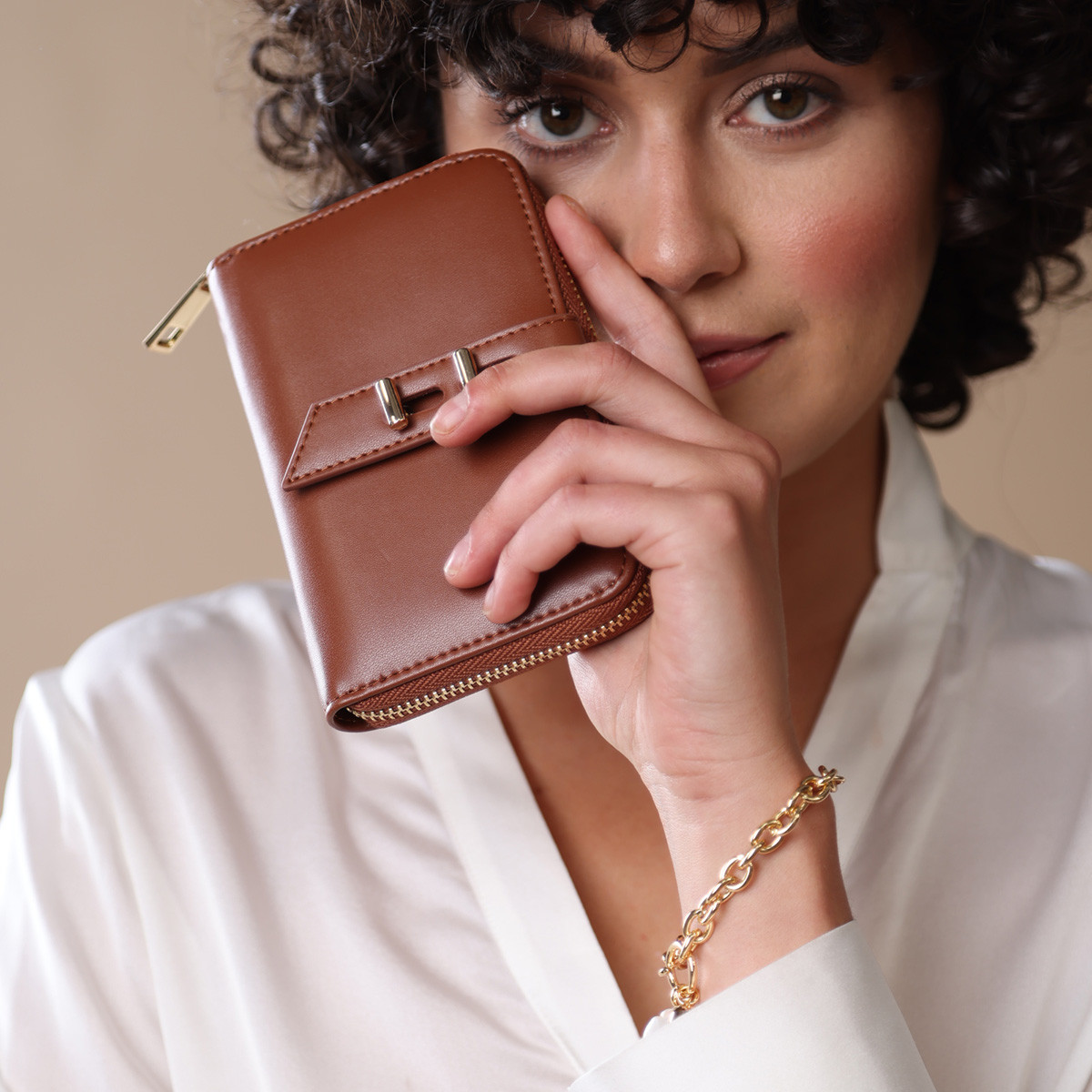 Ayla Medium Zip Around Purse Tan Kilkenny Design