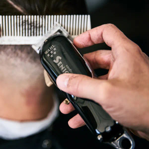 Wahl Professional 5 Star Senior Cordless Clipper + FREE Disinfectant Jar