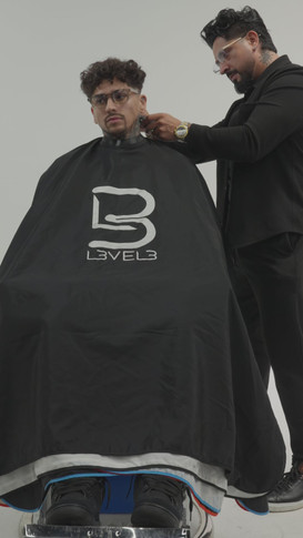 L3VEL3 Professional Rubber Neck Cutting Cape