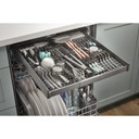 Whirlpool® 24” Stainless Steel Dishwasher with AI Intelligent Wash - 47 dBA WDTA50SAKV