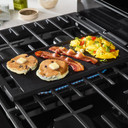 Whirlpool® 30-inch Smart Gas Range with True Convection, Steam/Self Cleaning, Rapid Preheat 5.3 CuFt Capacity WFGS7530RB