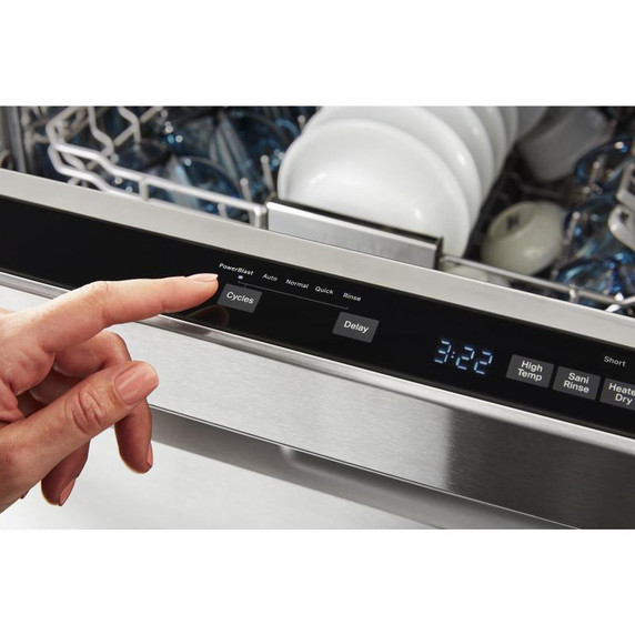 Maytag® Top control dishwasher with Dual Power Filtration MDB7959SKZ