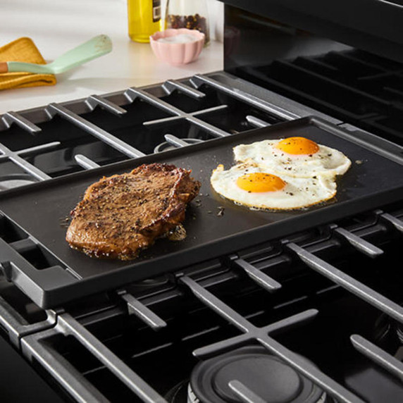 Whirlpool® 30-inch Gas Range with Air Fry and Air Baking, Self Cleaning, Rapid Preheat 5.0 CuFt Capacity WFGS5030RB