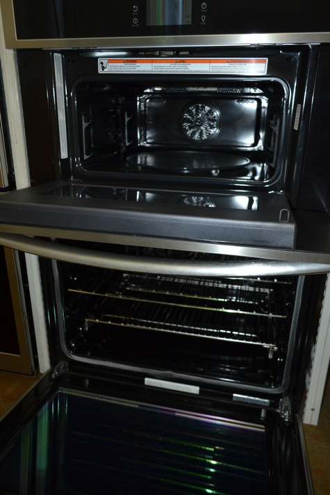 Clearance - *Refurbished* Frigidaire Gallery 30'' Electric Wall Oven and Microwave Combination