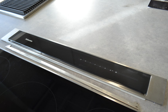 Clearance - 36-inch downdraft extractor optional external or internal motor for maximum versatility. *Cooktop not included*