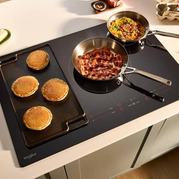 Whirlpool® 30" Intelligent Induction Cooktop with Temp Cook™ Technology WCIT7030SB