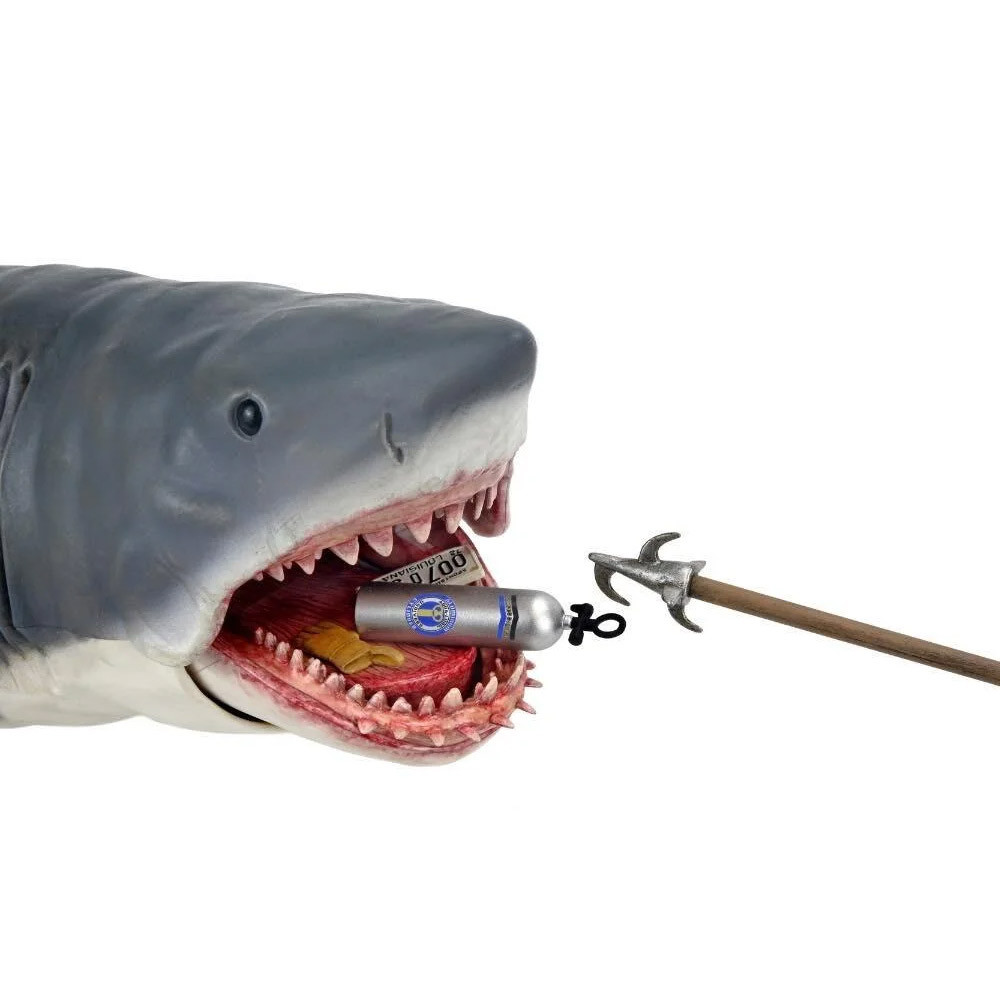 Jaws: The Game of Jaws Head to Tail 15