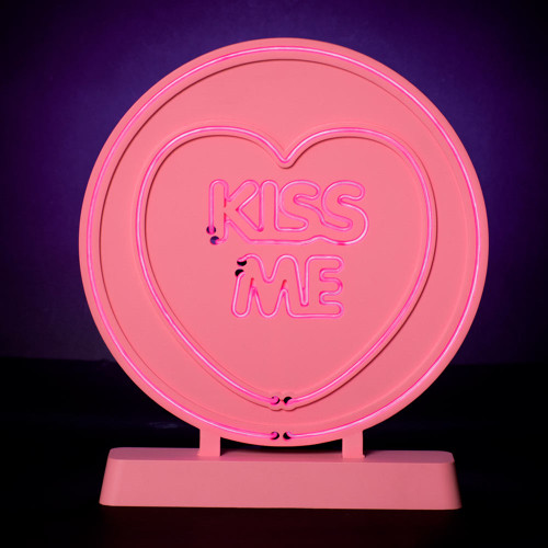 Swizzels Love Hearts Kiss Me Light