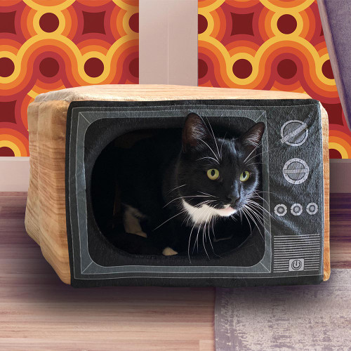 Retro TV Pet Bed