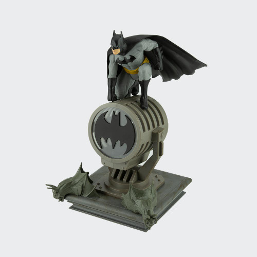 DC Batman Bat Signal Figurine Desk Lamp