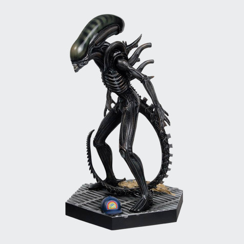 Alien Xenomorph 12” Mega Figure