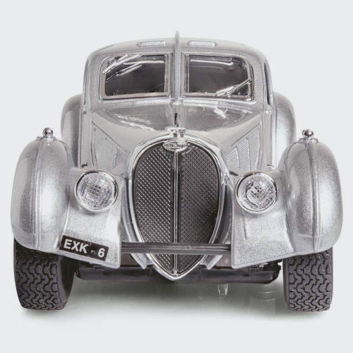 Bburago Bugatti Atlantic Diecast Model in 1:24 Scale