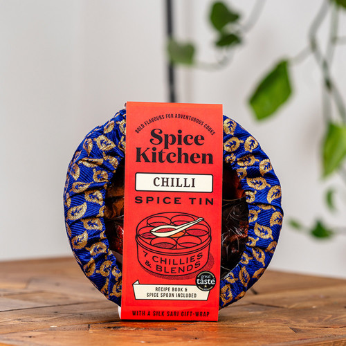 Chilli Spice Blend & Silk Wrap Gift Tin Set