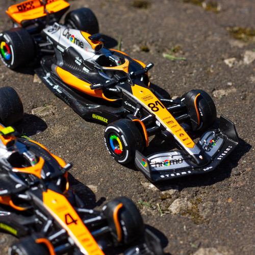 Bburago F1 McLaren MCL38 Norris and Piastri 1:43 Scale Set