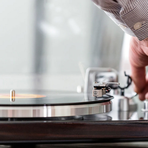 Lenco LBT-188 Wireless Turntable Walnut