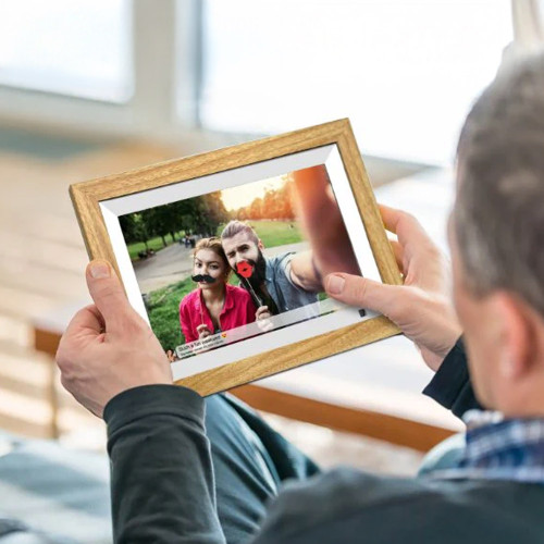 Digital Oak Photo Frame