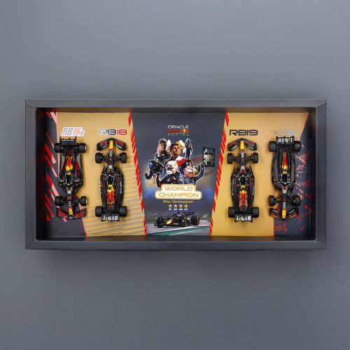 Bburago F1 Red Bull Racing Max Verstappen Champion Model Set