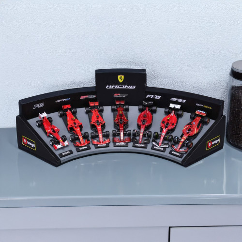 Bburago F1 Ferrari Deluxe Model Set with Display Stand