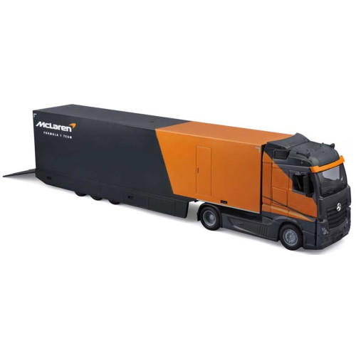 Bburago F1 McLaren MCL38 Lando Norris Racing Hauler Model
