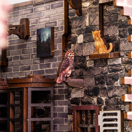 Harry Potter Tiny Adventures Diagon Alley Book Nook Kit