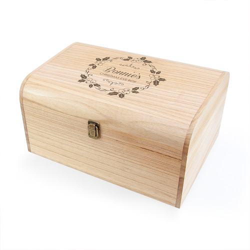 Personalised Mistletoe Wreath Christmas Eve Chest