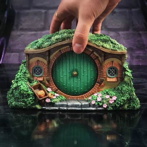 The Lord of the Rings Shire Bag End Box