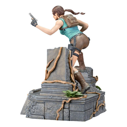 Tomb Raider Dark Horse PVC Lara Croft Scene Statue