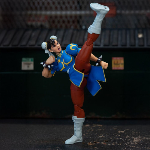 Street Fighter Chun-Li Deluxe Collector Figure