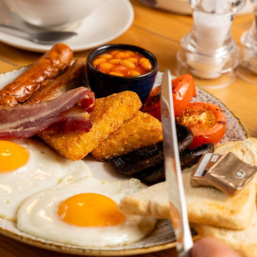 Bottomless Brunch at a Traditional Pub for Two Experience