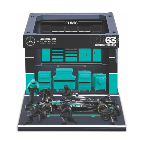 Bburago F1 Mercedes AMG W16 Russell 1:43 Scale Pit Pass Diorama