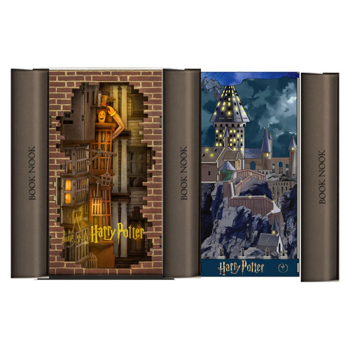Harry Potter Tiny Adventures Hogwarts Castle Book Nook Kit
