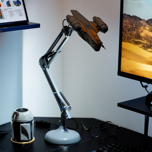Star Wars Mandalorian Razor Crest Ship Poseable Desk Light