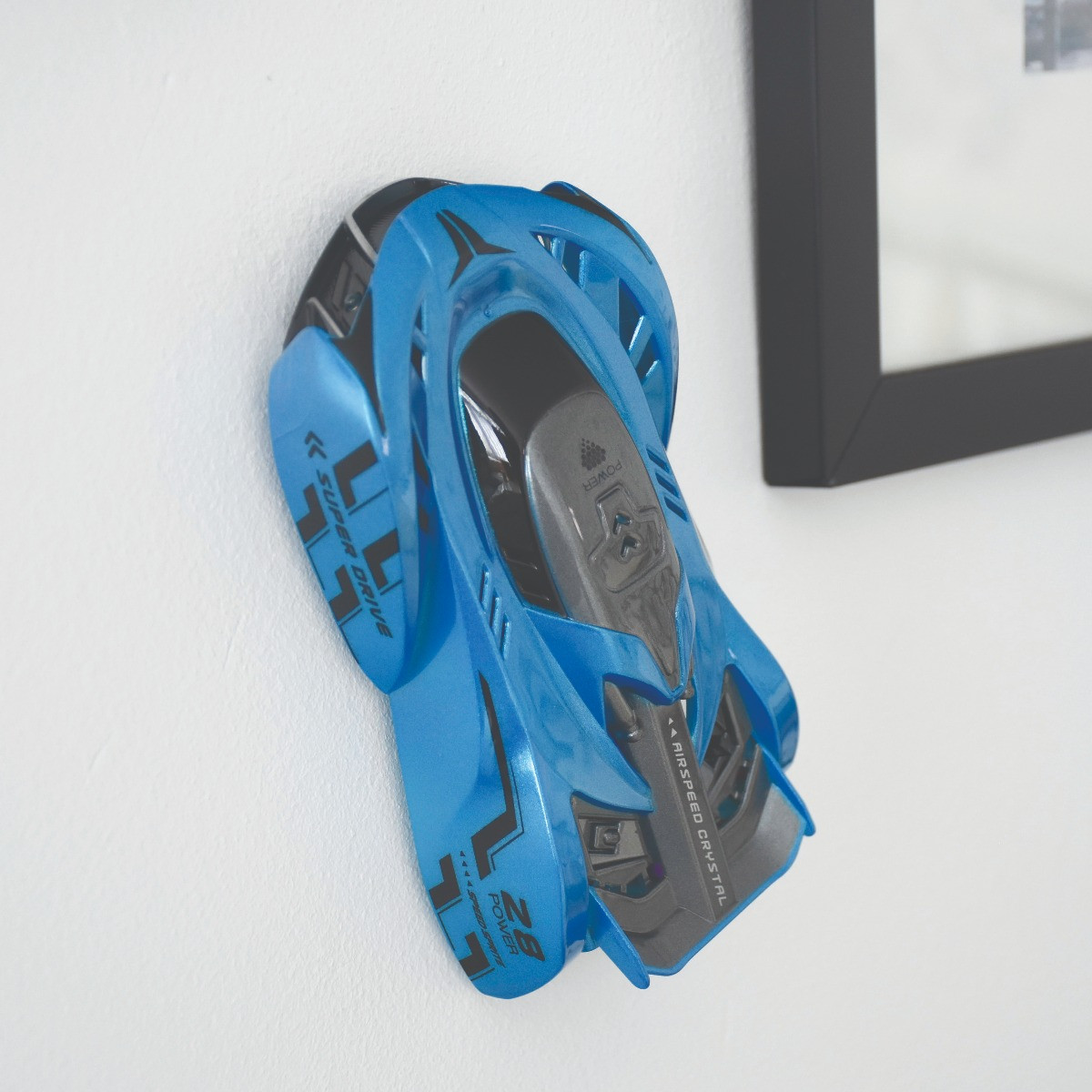 Red5 Blue Wall Climbing Super Car 1:32 Scale