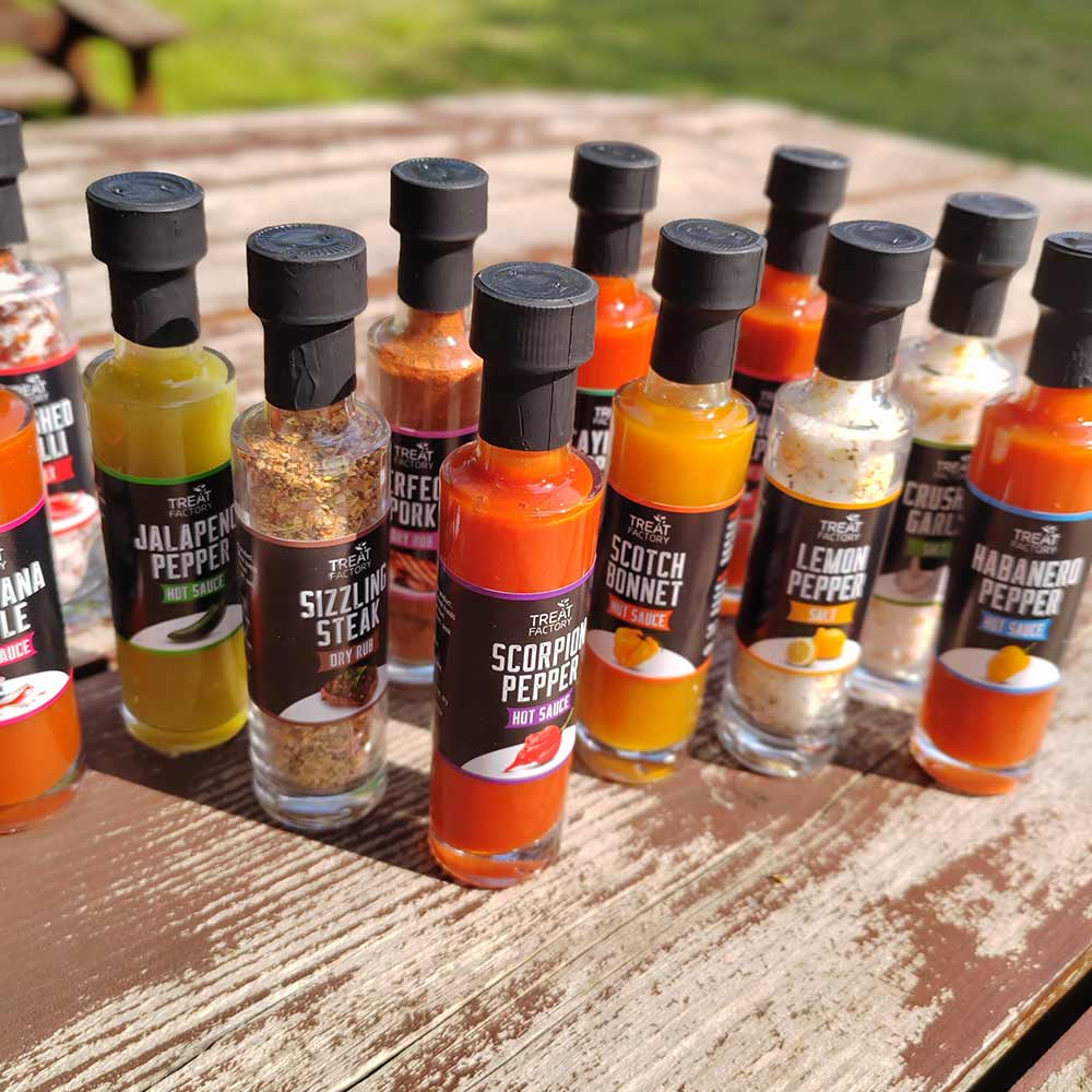 Box Tray & Giraffe Inc Usd Treat Factory Hot Sauces And Rubs Set Of 12
