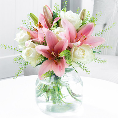 Beautiful Roses & Lily Bouquet