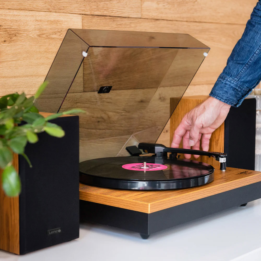 Lenco Ls-300 Turntable With Hi Fi Speakers Wood
