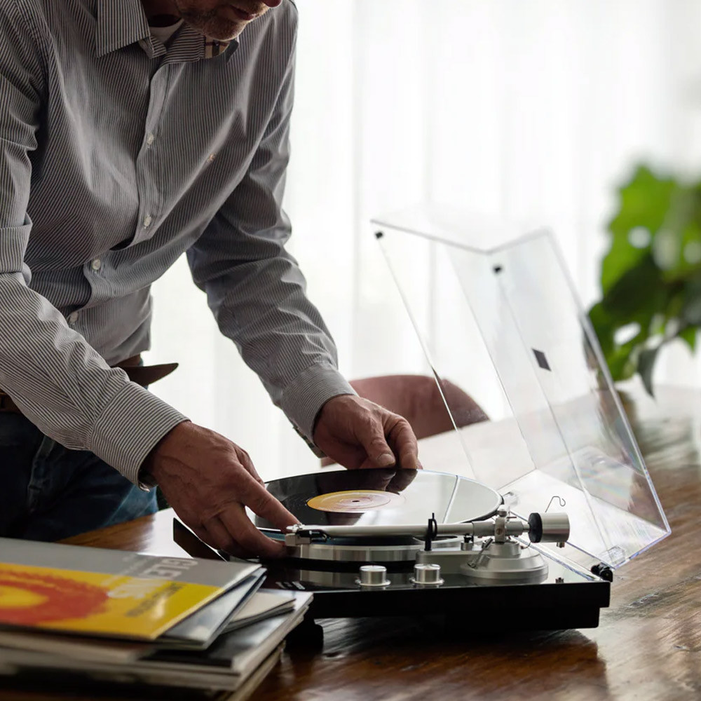 Lenco LBT-188 Wireless Turntable Walnut