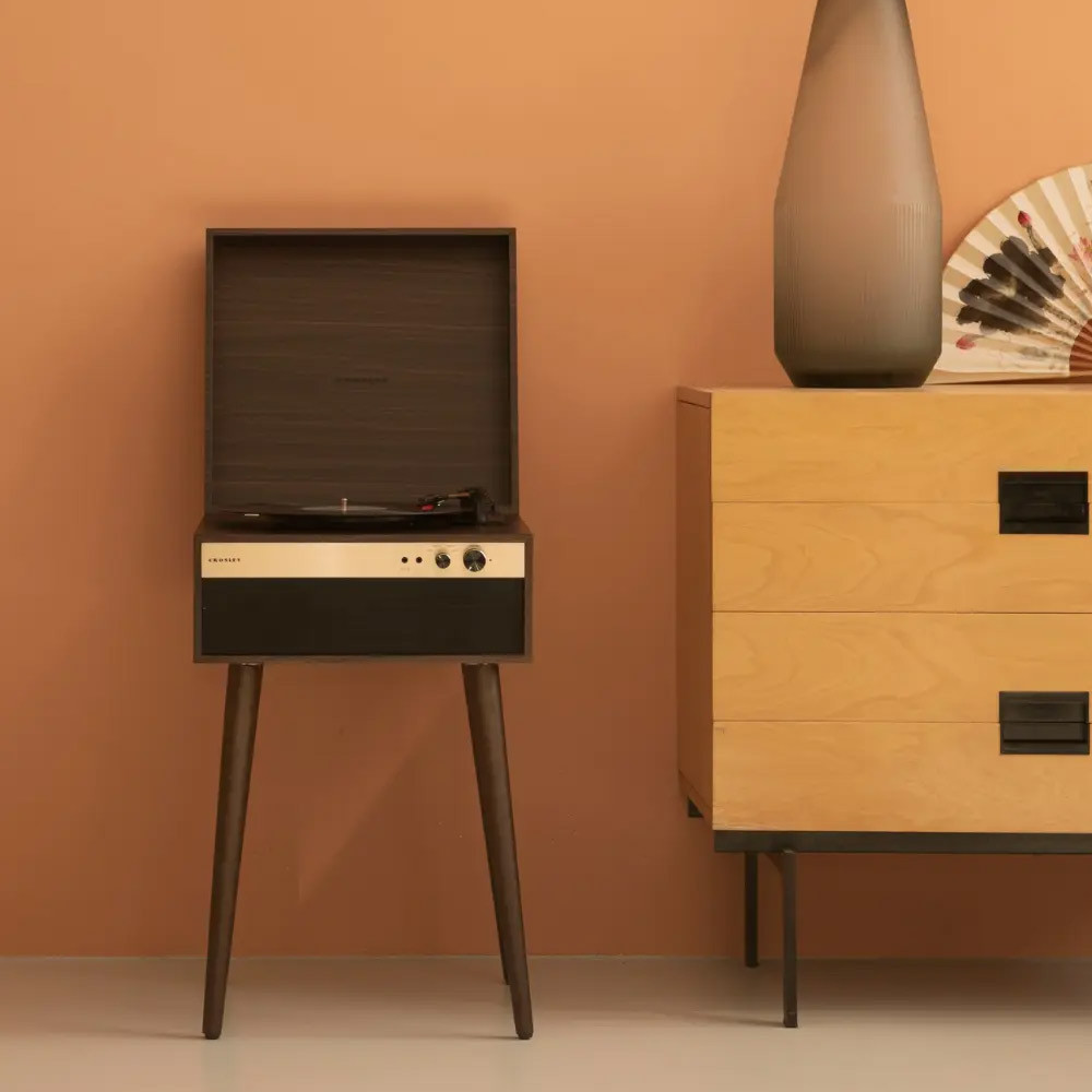 Crosley Jasper Turntable Walnut