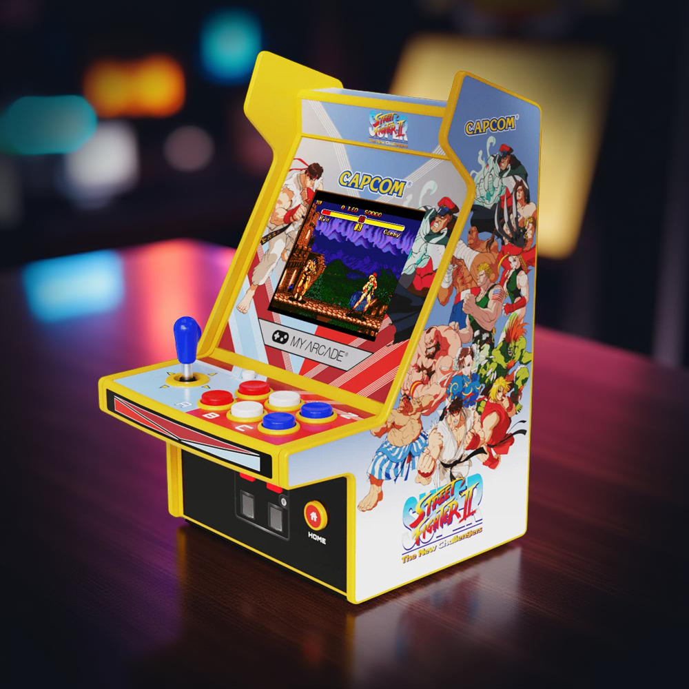 Street Fighter Pro Player Portable Retro Arcade Console with 2.75-inch Colour Screen for Gaming