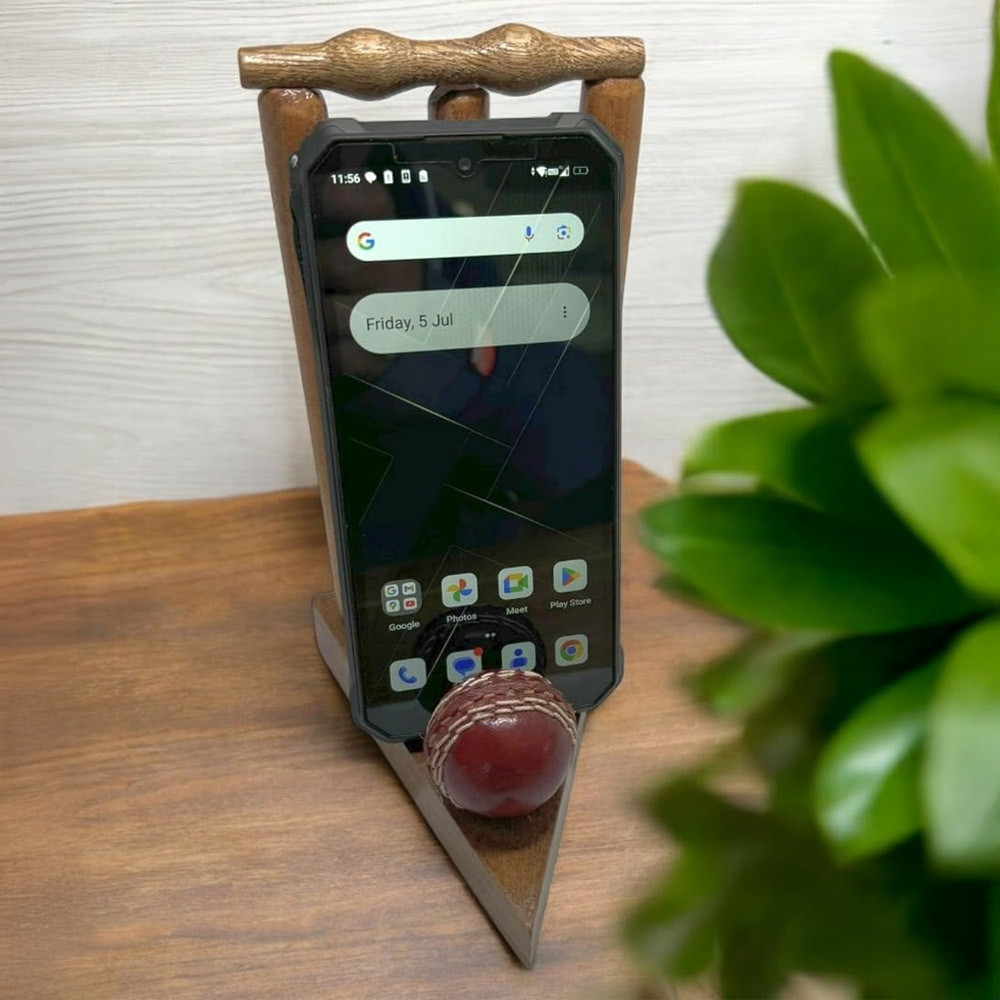 Sports Giftz Cricket Wicket Mobile Phone Holder