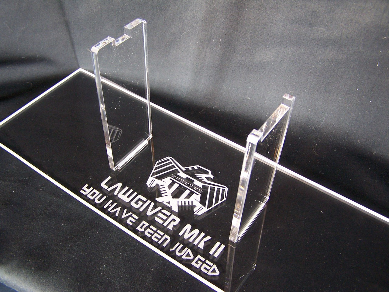 Judge Dredd Lawgiver MkII stand - Display Stands Direct