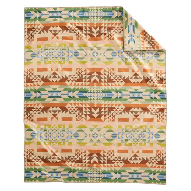 Robe Opal Springs Pendleton Blanket