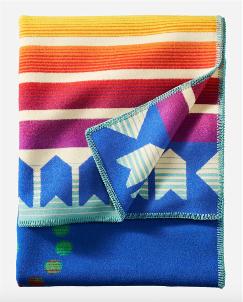 Robe Courage To Bloom Pendleton Blanket