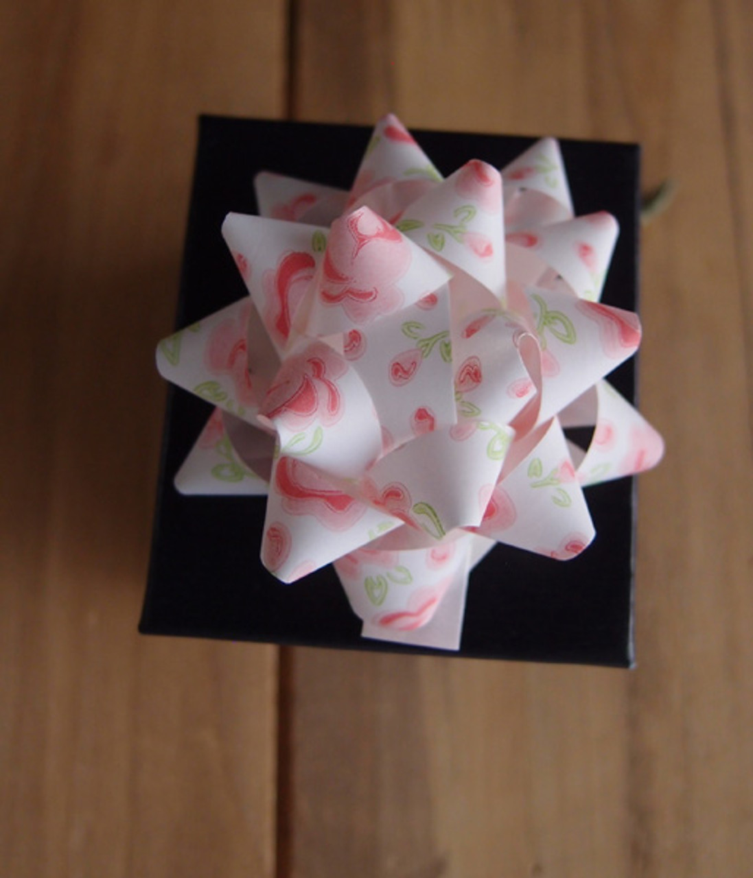 Pink Rose 2" Star Bows