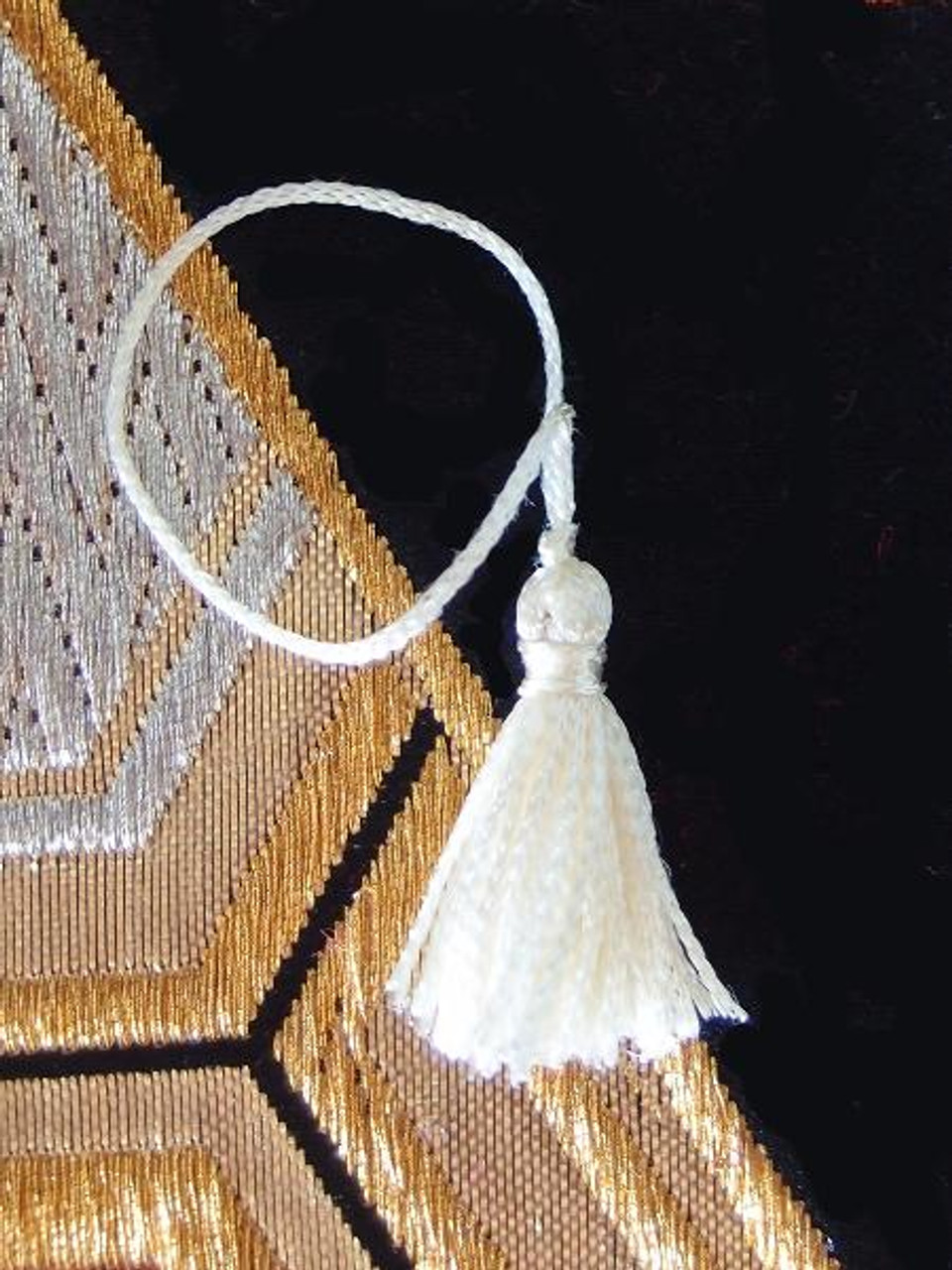 Ivory Mini Tassels 1"