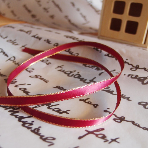 Red Satin with Gold Edge Ribbon ¼ inch Red Satin with Gold Edge Ribbon ¼ inch