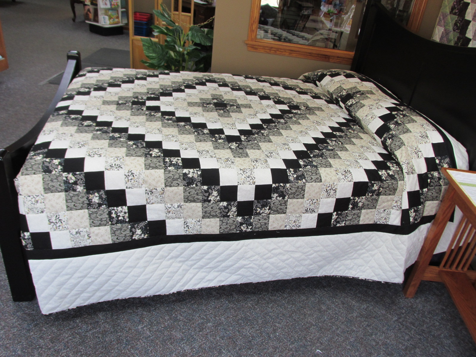 Amish Bed Quilts Helping Hands Quilt Shop