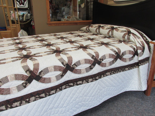 Double Wedding Ring Quilt - 103" x 111"