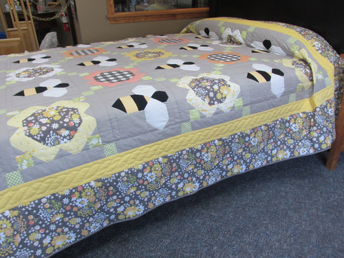 Daisy - A - Day Quilt  -  98" x 112"